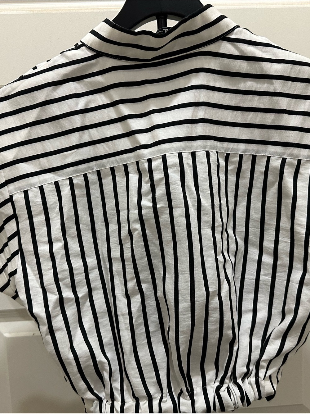 Alexander Wang Women's White and Black Crop-top - Picture 3 of 7